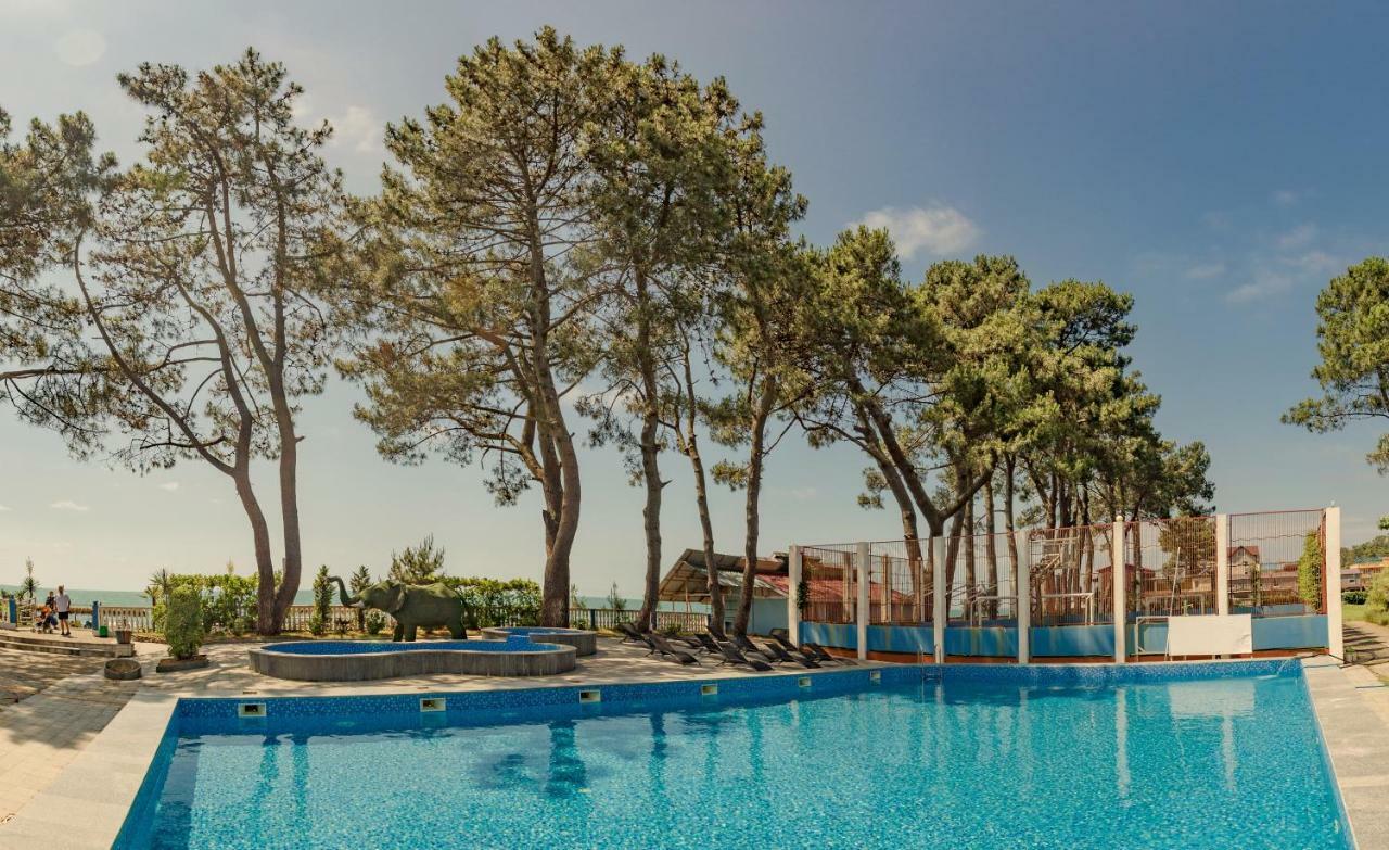 Kolkhida Resort & Spa Ureki Exterior photo